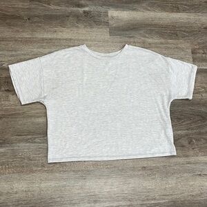 Banana Republic Luxespun Gray and White Striped Casual Tee Shirt Women’s Small